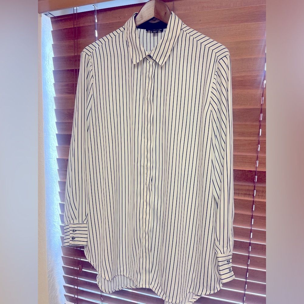 Vintage Dalia Pinstripe Blouse‎ | Size XL White & Navy Striped Button Down